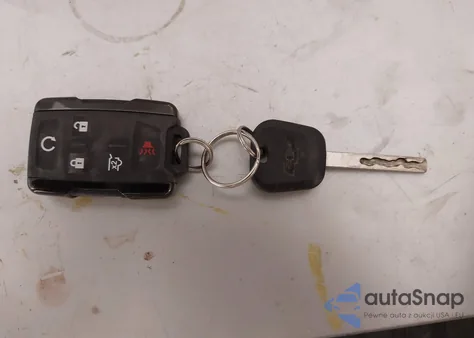 2017 Chevrolet Suburban Ls z USA, uszkodzony, nr VIN 1GNSKGKC6HR219742